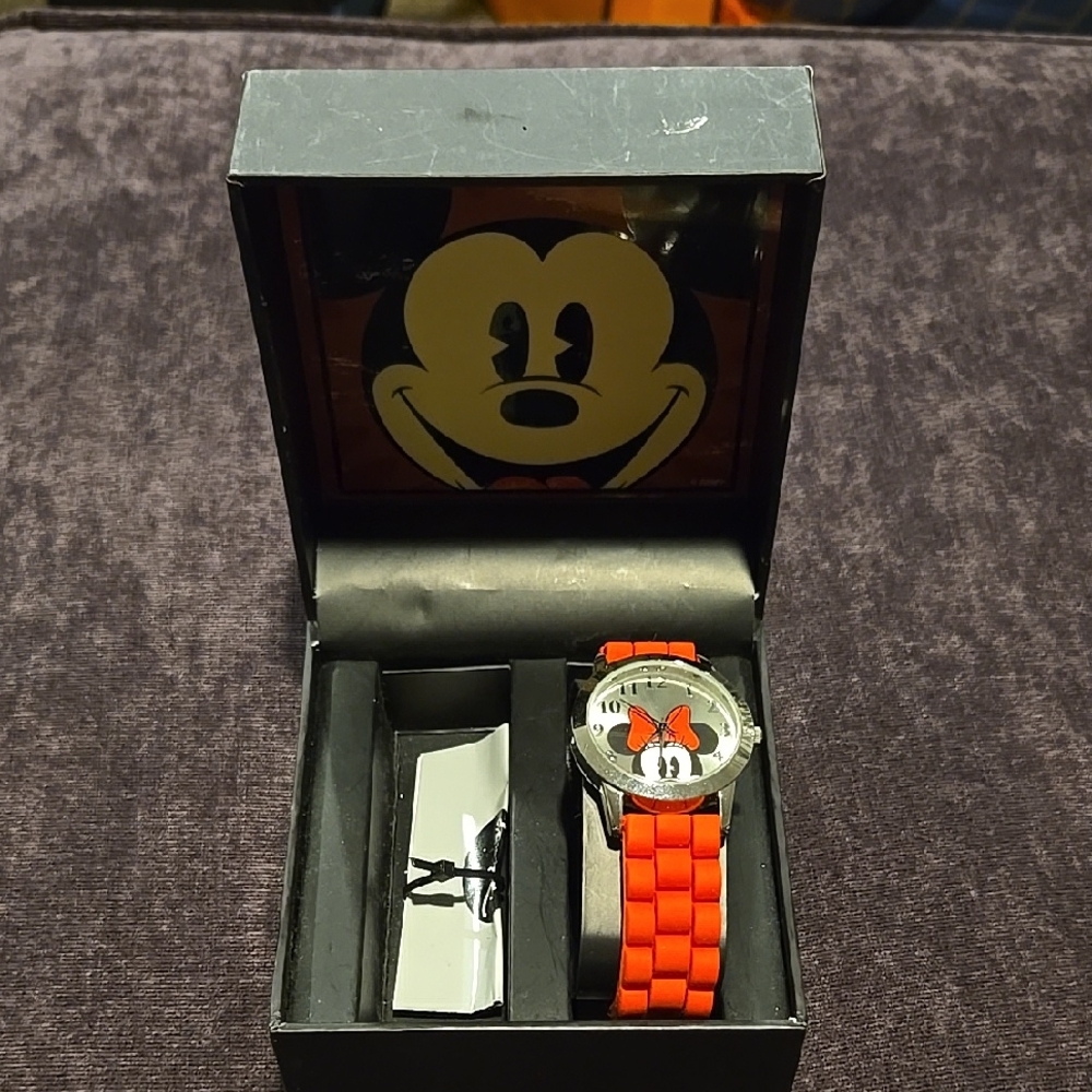 Disney Minnie Mouse Red Watch
